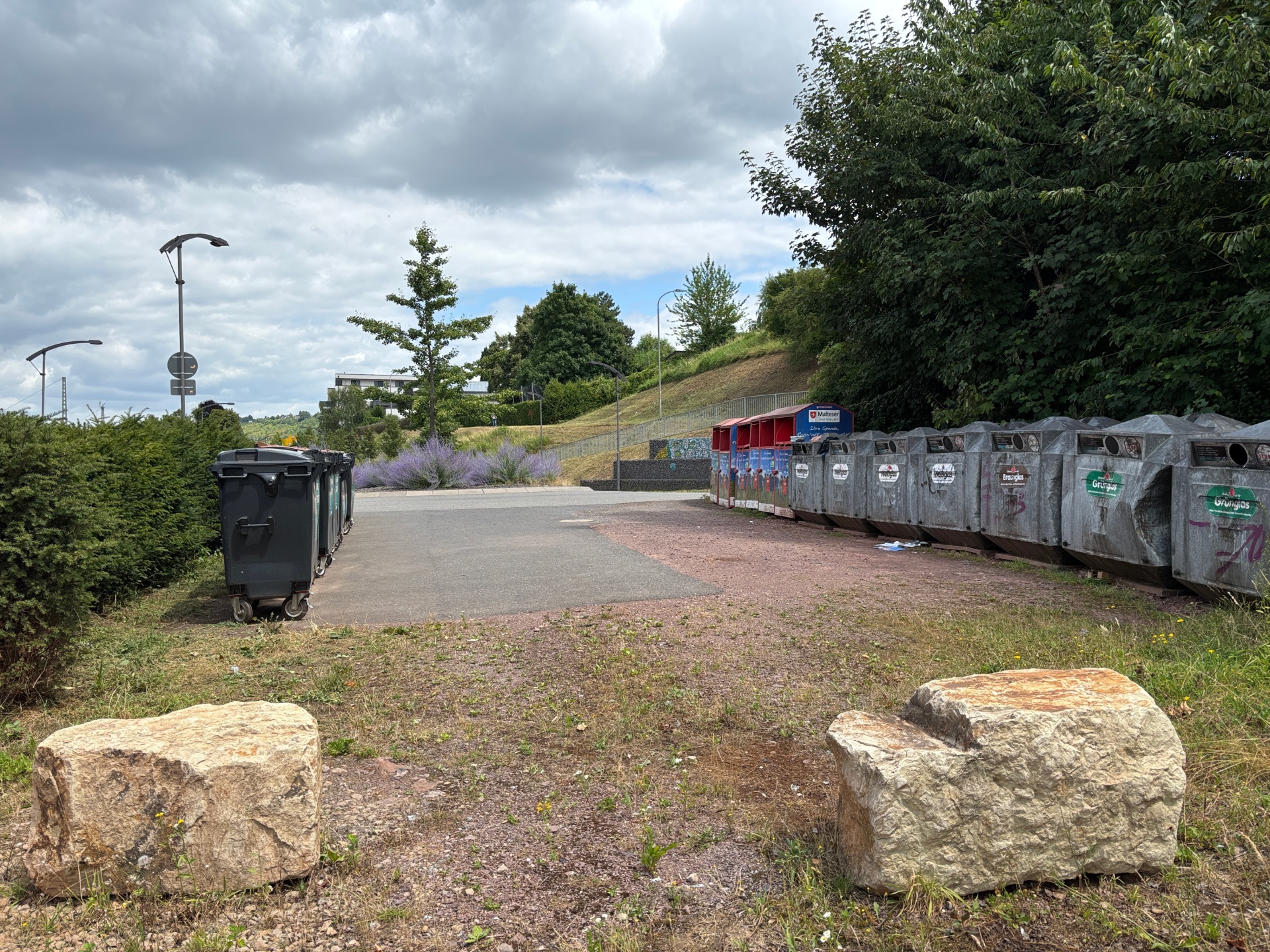 Utilisation de boîtes d'appât pour lutter contre les rats à la gare
