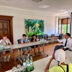 Visite des enfants à la mairie Visite des enfants à la mairie