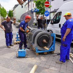 Voorbereidingen aan de voorkant van de pijp.