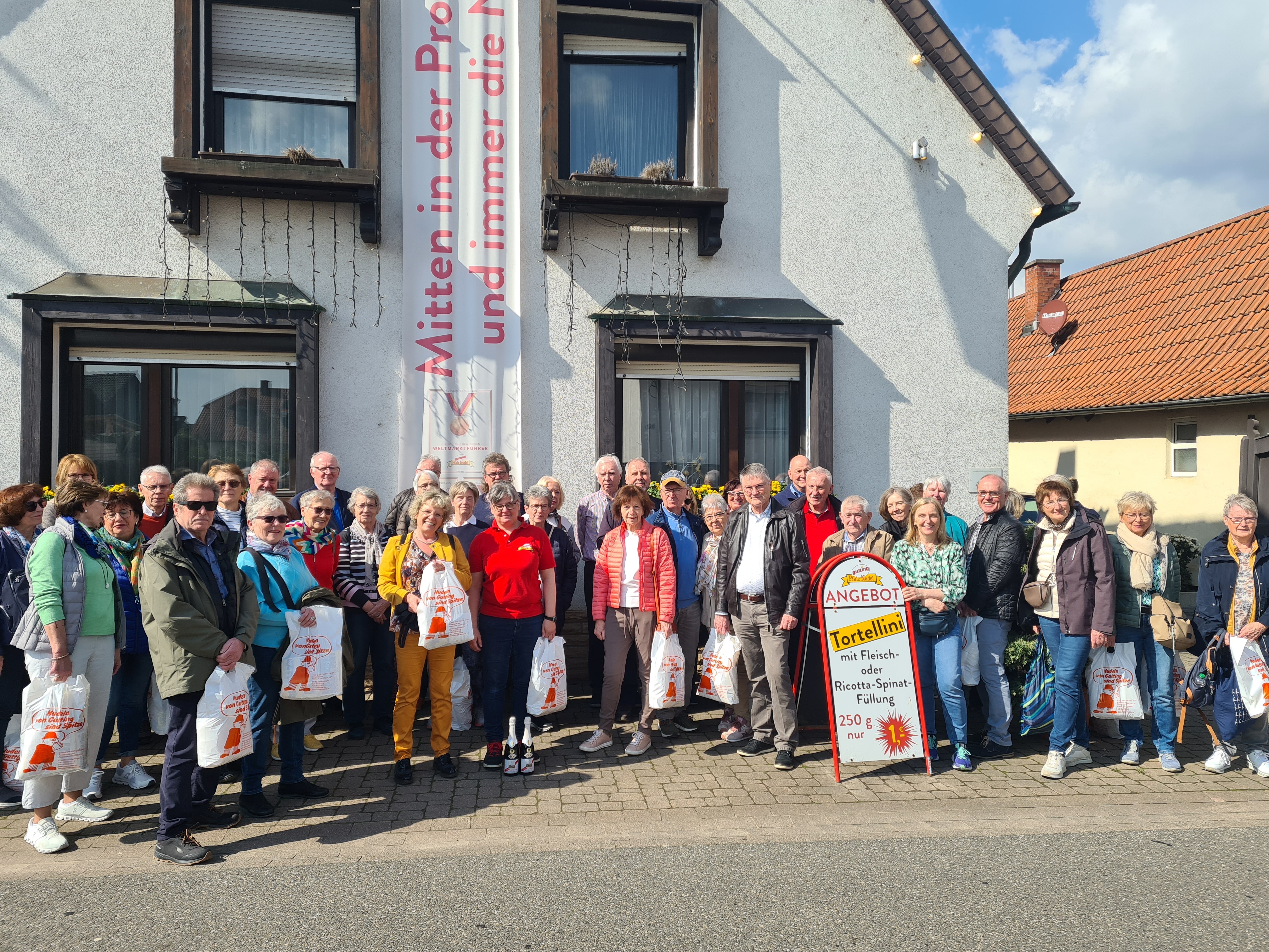 LLL Pfalznudel_Mandelblüte Gruppenbild